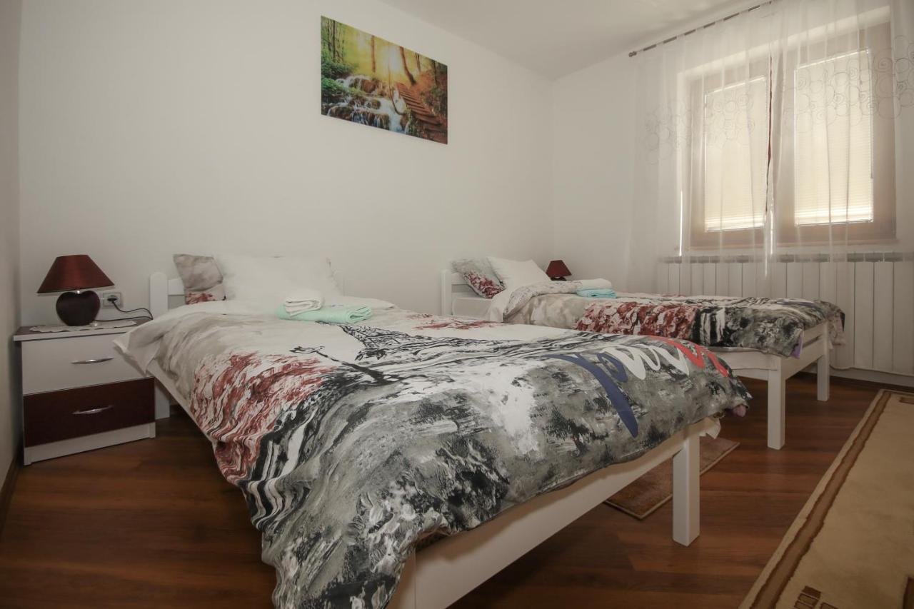 Apartman Lucija & Luka Otocac Exterior photo