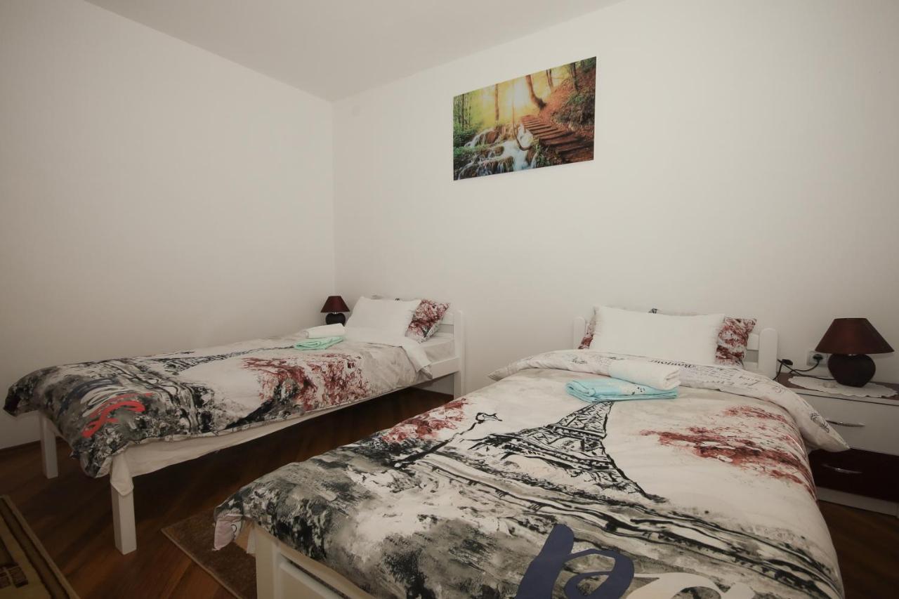 Apartman Lucija & Luka Otocac Exterior photo