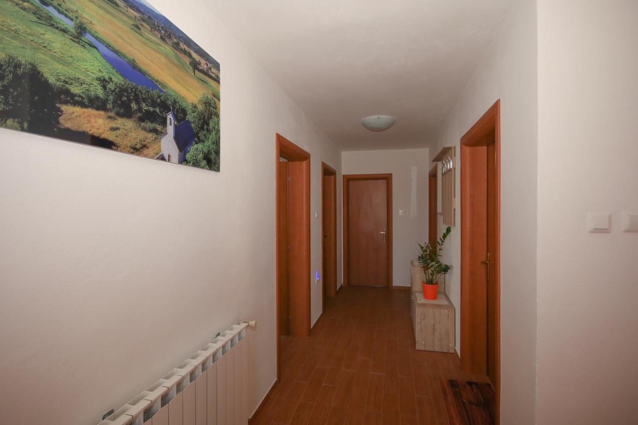 Apartman Lucija & Luka Otocac Exterior photo